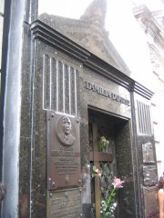 16-Grave of the family Duarte